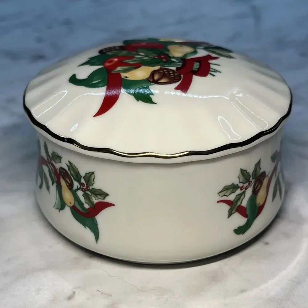Vintage Heritage House Melodies Christmas Silent Night Music Trinket Box Holiday